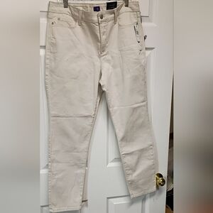 Not Your Daughter's "Clarissa"